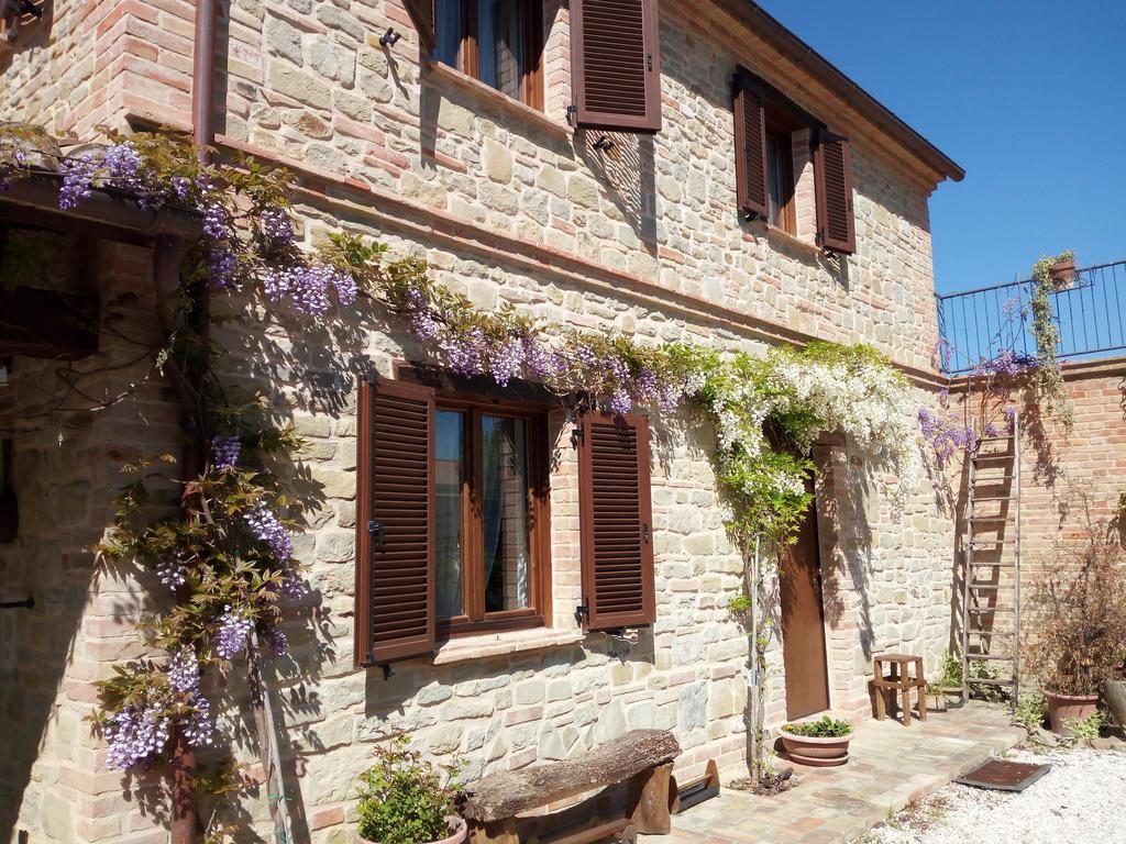 Casale San Martino Agriturismo Bio Sant'Angelo in Pontano Exterior foto